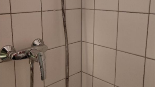 Foto Urteil des BGH: Undichte Fuge ist kein versicherter Leitungswasserschaden!