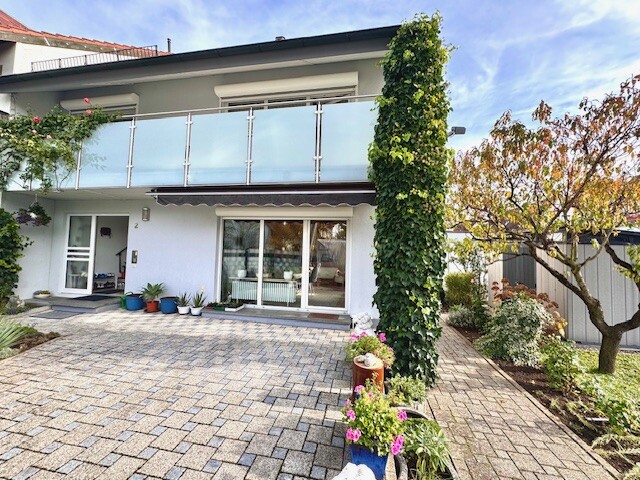 Hausansicht Doppelhaush�lfte Neckarsulm