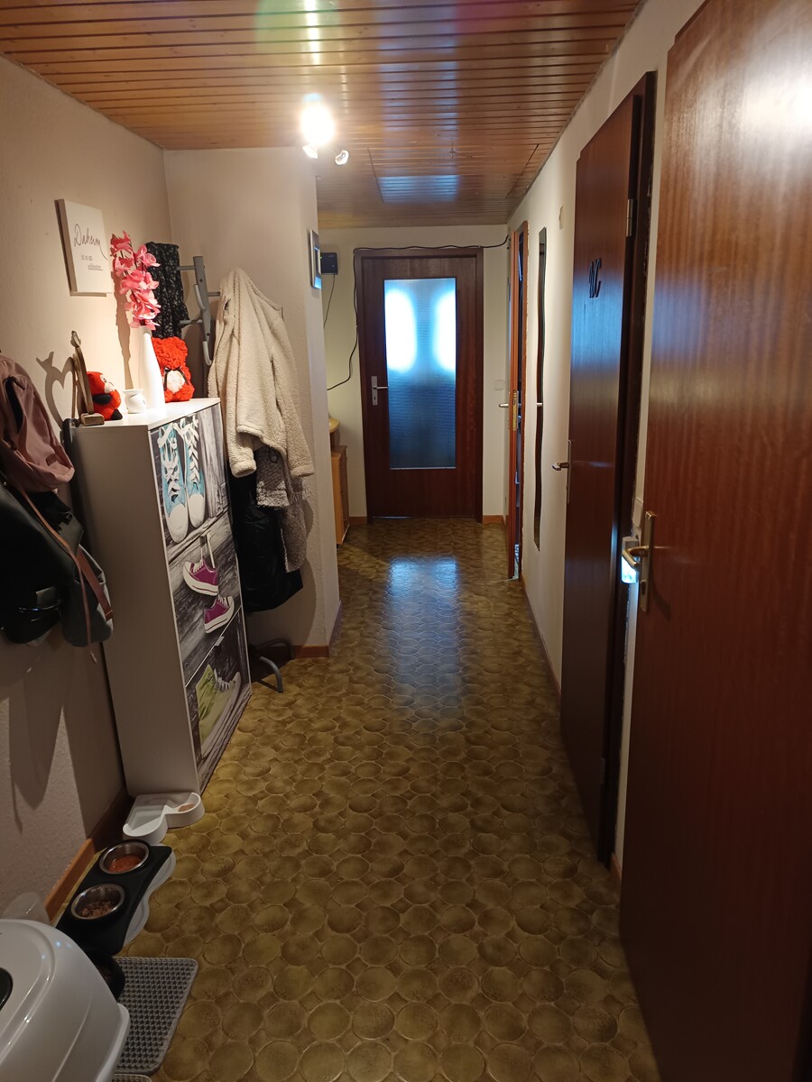 Flur Dachgeschosswohnung Schwaigern