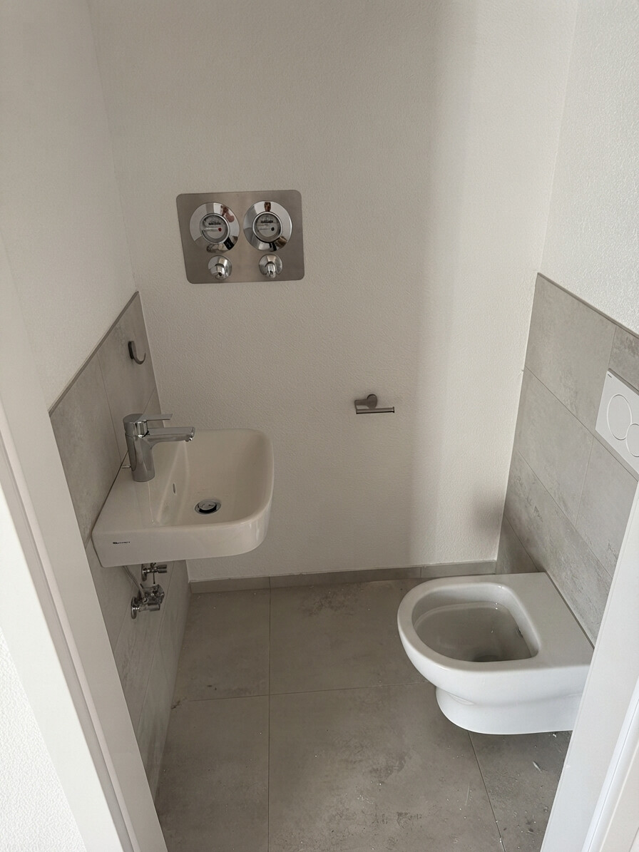 G�ste-WC Etagenwohnung Schefflenz / Oberschefflenz