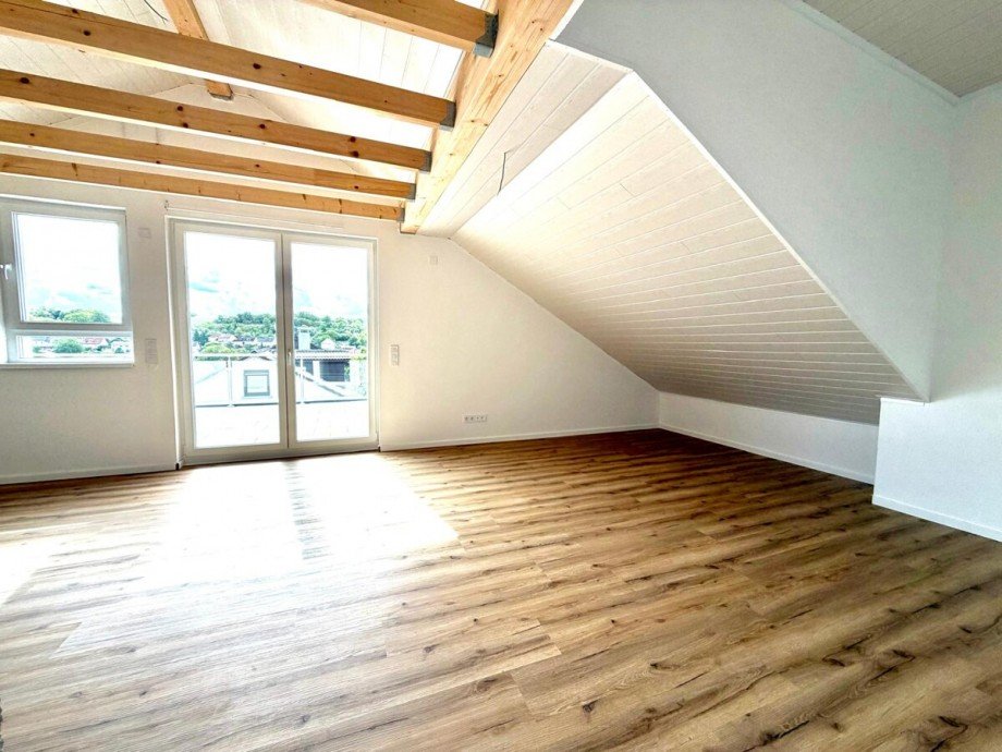 Wohnen/Essen Dachgeschosswohnung Schefflenz / Oberschefflenz