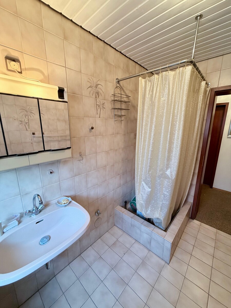 Bad (4) Einfamilienhaus Untereisesheim