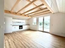 Hauptbild Traumhaftes Wohnen. Traumhafte Aussicht: 4-Zimmerwohnung im Dachgeschoss