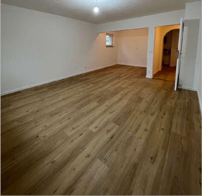 Wohnzimmer und Schlafbereich Etagenwohnung Heilbronn