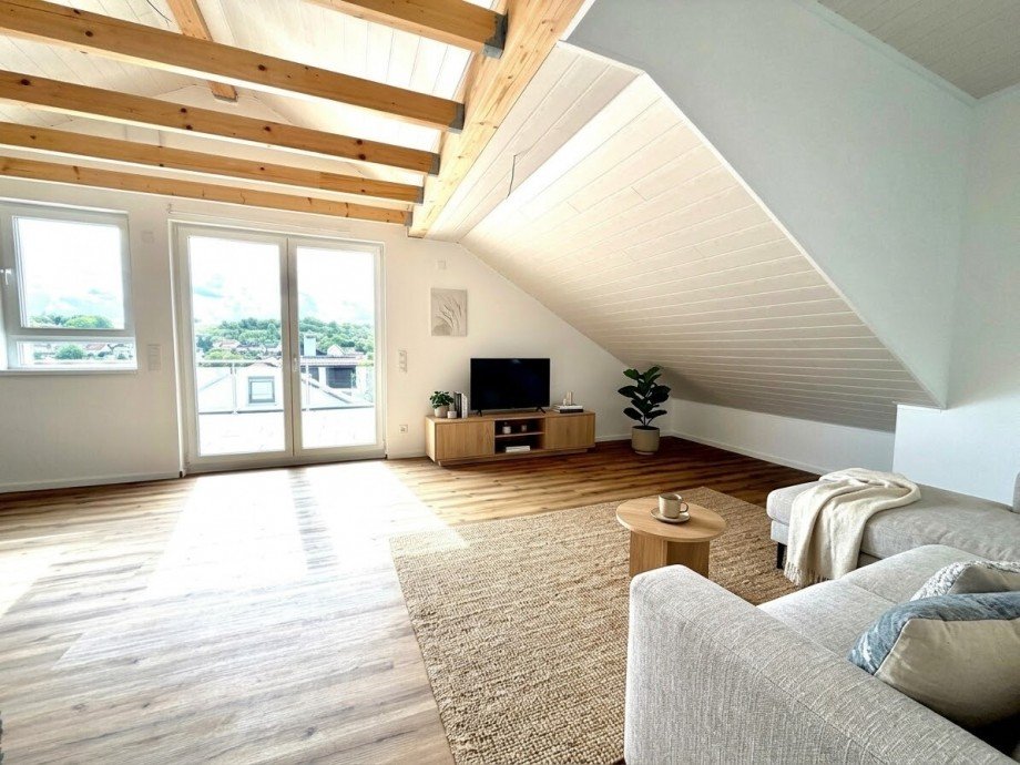 DG_Wohnzimmer Dachgeschosswohnung Schefflenz / Oberschefflenz