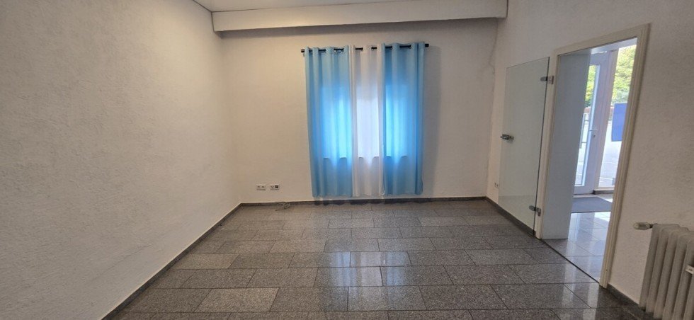 Gewerbefl�che zweiter Raum Haus M�ckm�hl