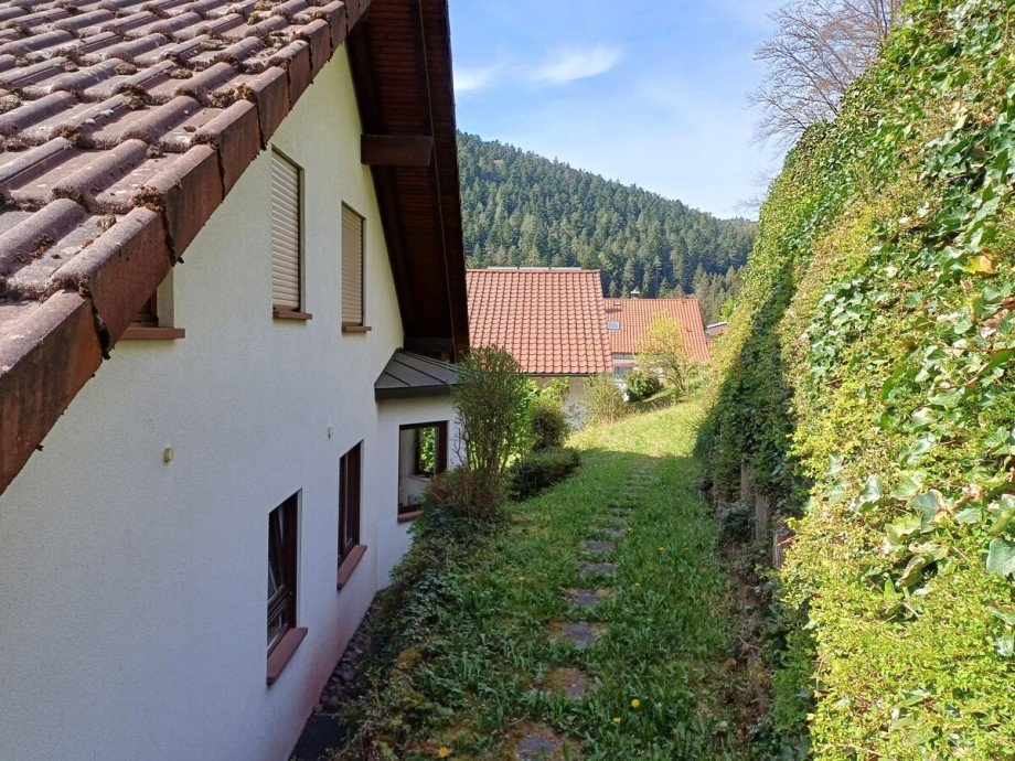 Au�en/Zugang Garten: Ferienwohnung I Erholung I Erlebnis - sofort vermieten! Wohnung Bad Wildbad im Schwarzwald