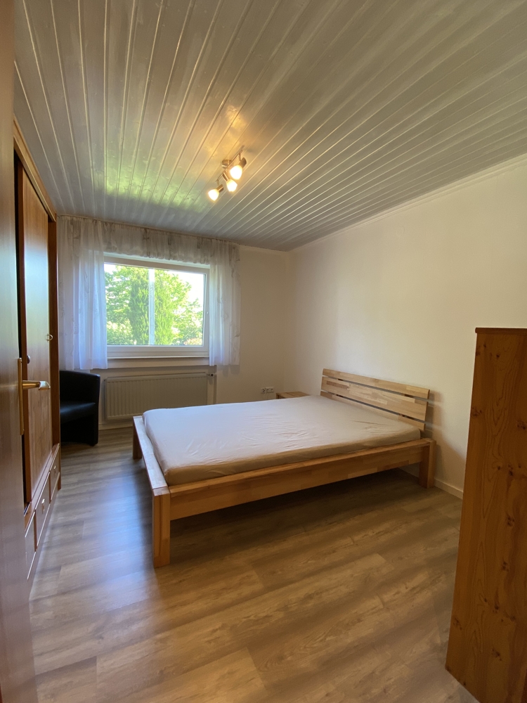 Schlafzimmer Souterrainwohnung Neckarsulm / Dahenfeld