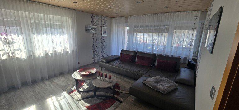 Wohnzimmer Neckarsulm Maisonettewohnung Urbanes Wohnen auf zwei Ebenen - 4-Zimmer-Maisonette zentral gelegen