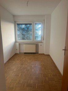 Zimmer Nr.5 5-Zimmerwohnung mit Balkon und traumhafter Aussicht �ber die D�cher von Heilbronn
