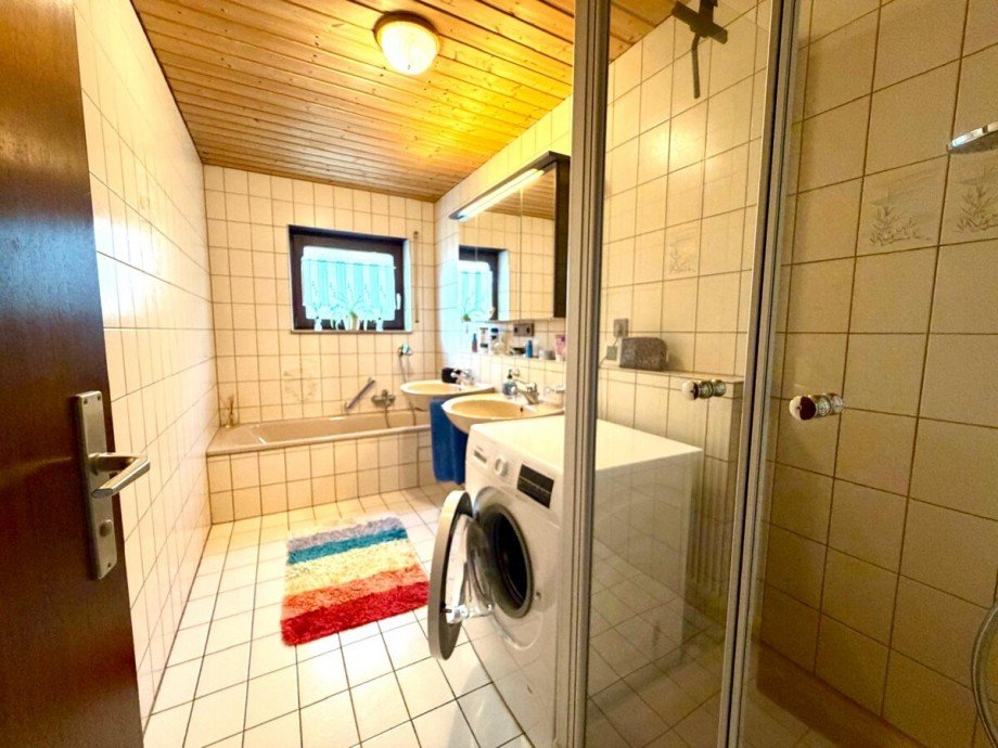 Bad Erdgeschosswohnung Neckarsulm / Obereisesheim