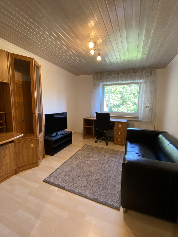 Wohnzimmer Souterrainwohnung Neckarsulm / Dahenfeld