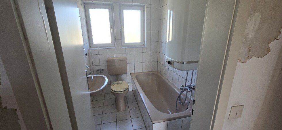 Bad 2.OG Mehrfamilienhaus Neckarsulm