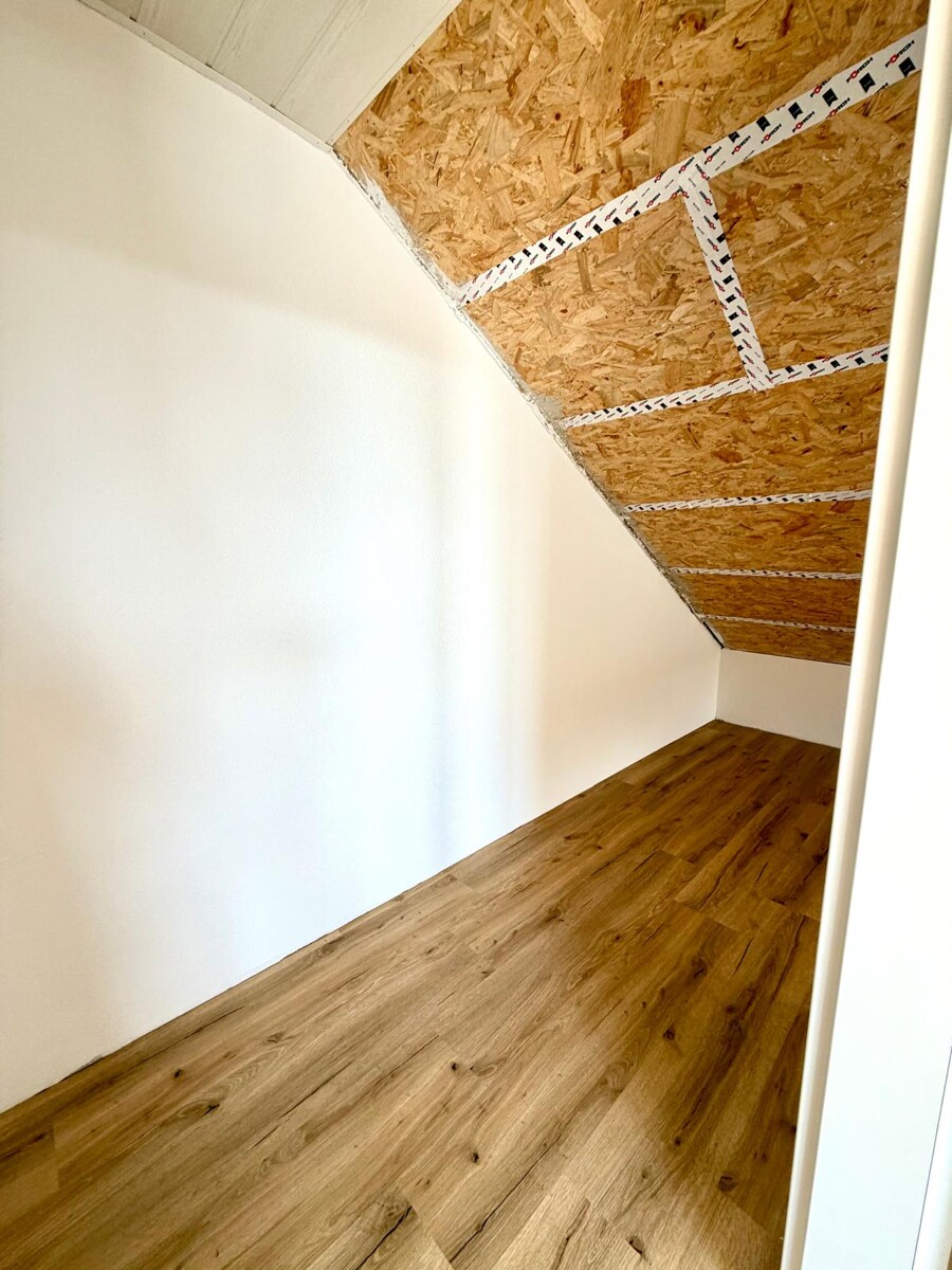 Abstellkammer Dachgeschosswohnung Schefflenz / Oberschefflenz