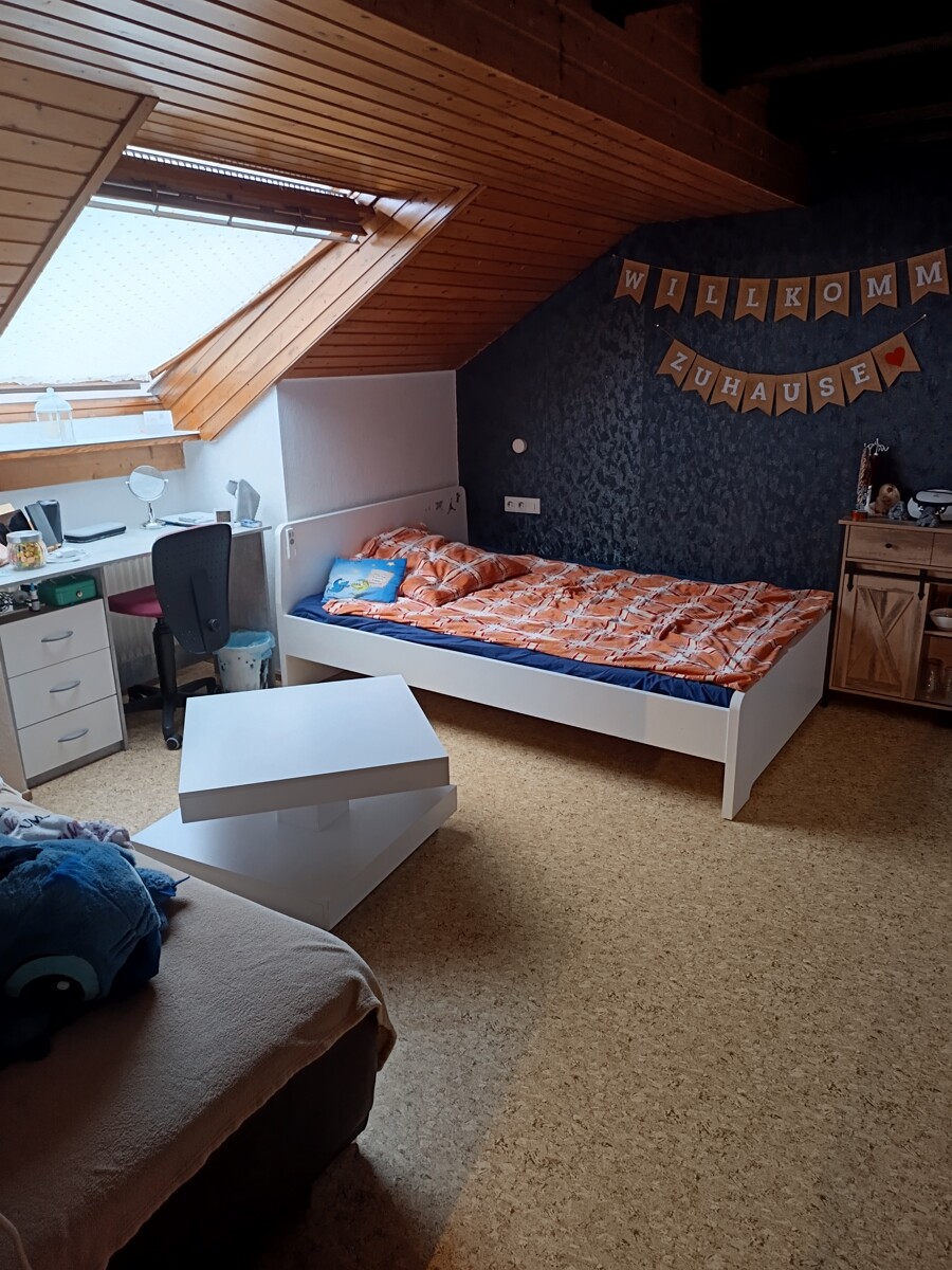Zimmer Dachgeschosswohnung Schwaigern