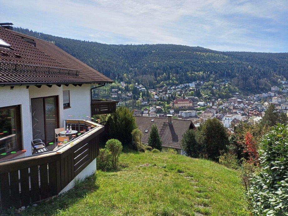Garten/Ausblick: Ferienwohnung I Erholung I Erlebnis - sofort vermieten! Wohnung Bad Wildbad im Schwarzwald