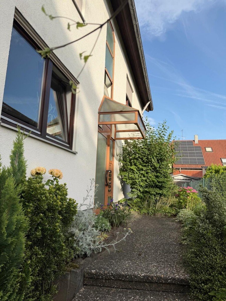 Eingangsbereich Heilbronn / B�ckingen Erdgeschosswohnung Charmante 3-Zimmer-Wohnung