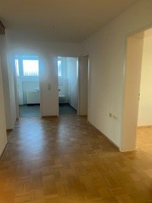Flur 5-Zimmerwohnung mit Balkon und traumhafter Aussicht �ber die D�cher von Heilbronn