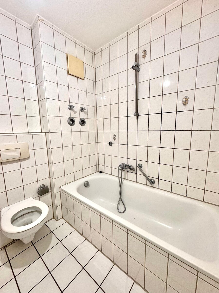 Bad Erdgeschosswohnung Heilbronn / B�ckingen