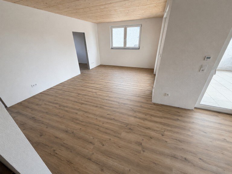 OG_Wohnzimmer Schefflenz / Oberschefflenz Etagenwohnung Sch�ne 3-Zimmerwohnung im 2. OG